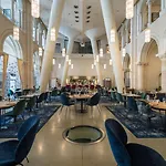 Mercure Centre Hotel 4*