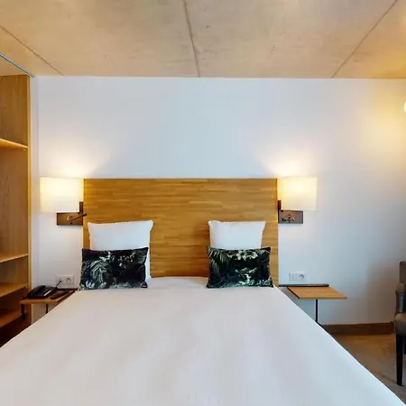 מלון Mercure Centre 4*