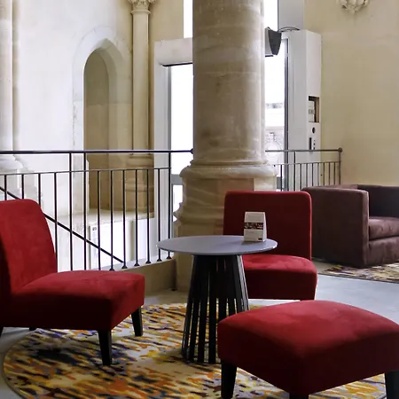 Mercure Centre 4* פואטייה
