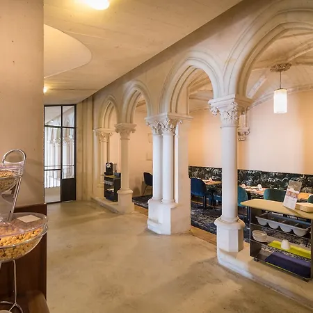 Mercure Centre מלון 4*