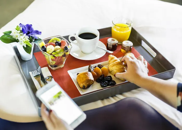 מלון Mercure Centre 4*